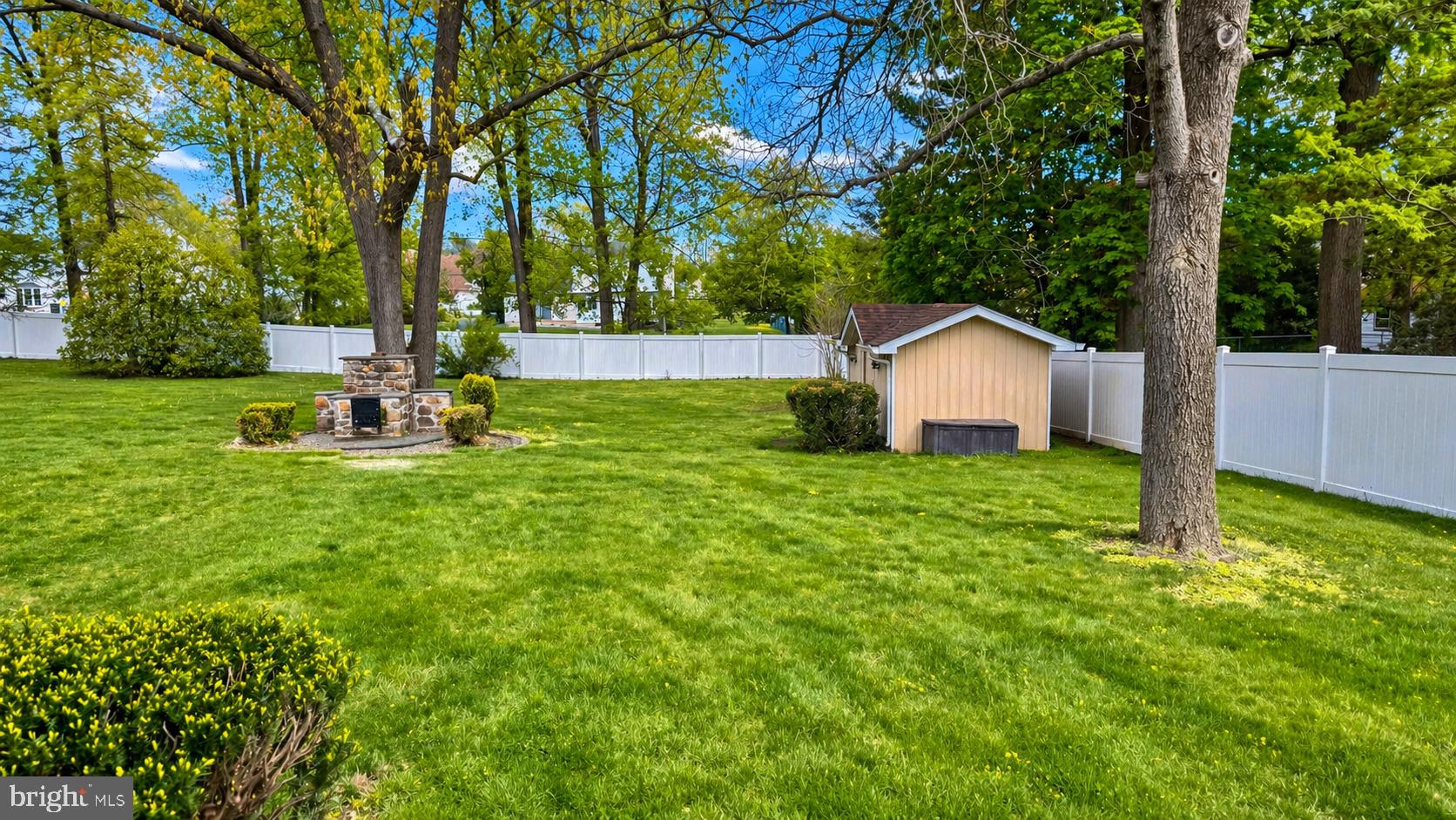 MAPLE GLEN - Residential