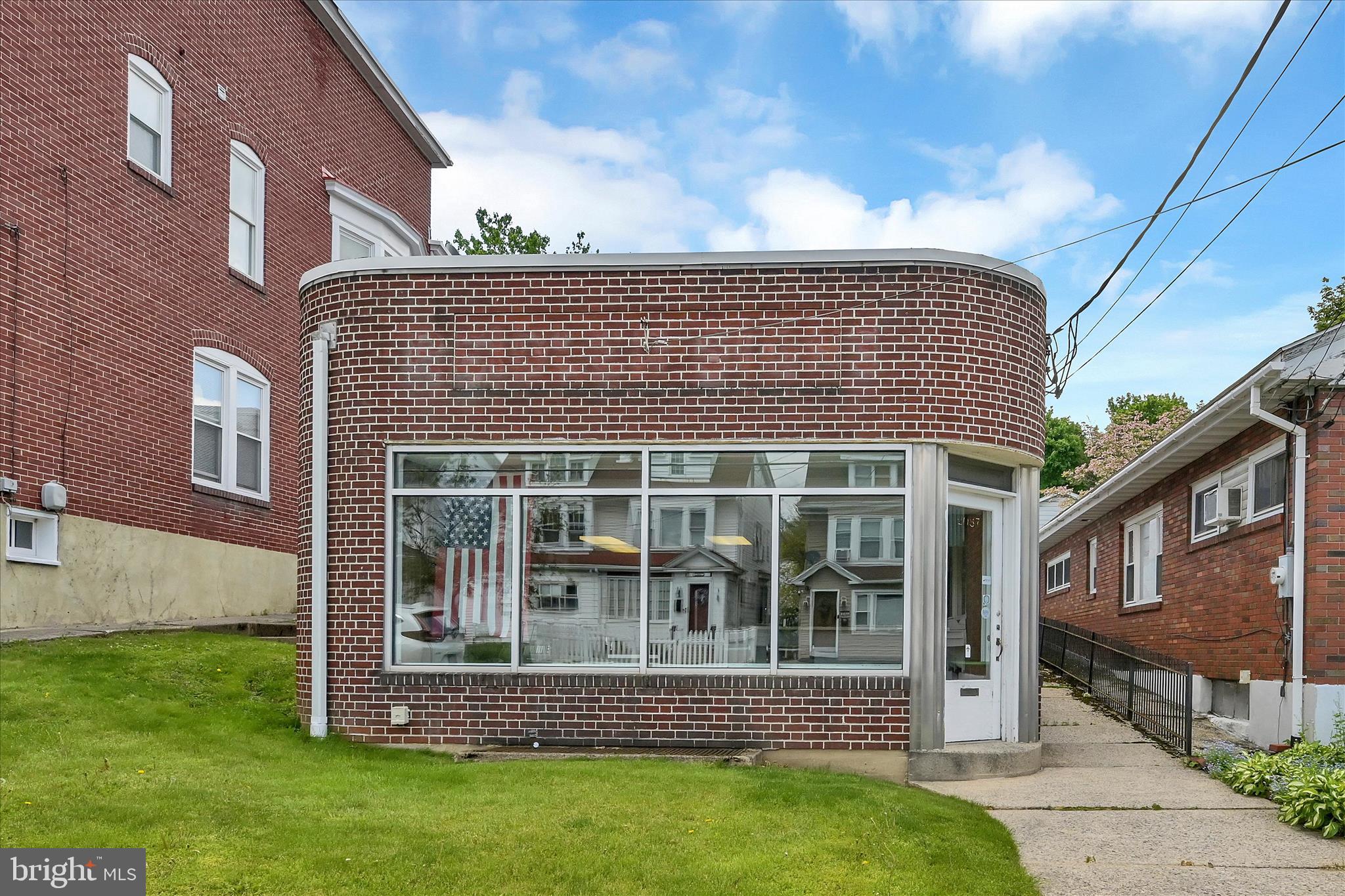 2067 W MARKET STREET