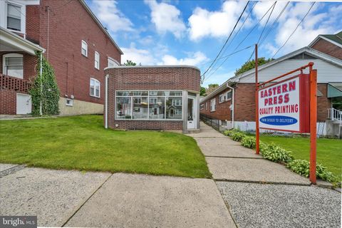 Photo of 2067 W Market Street, POTTSVILLE, PA 17901 (MLS # PASK2026912)