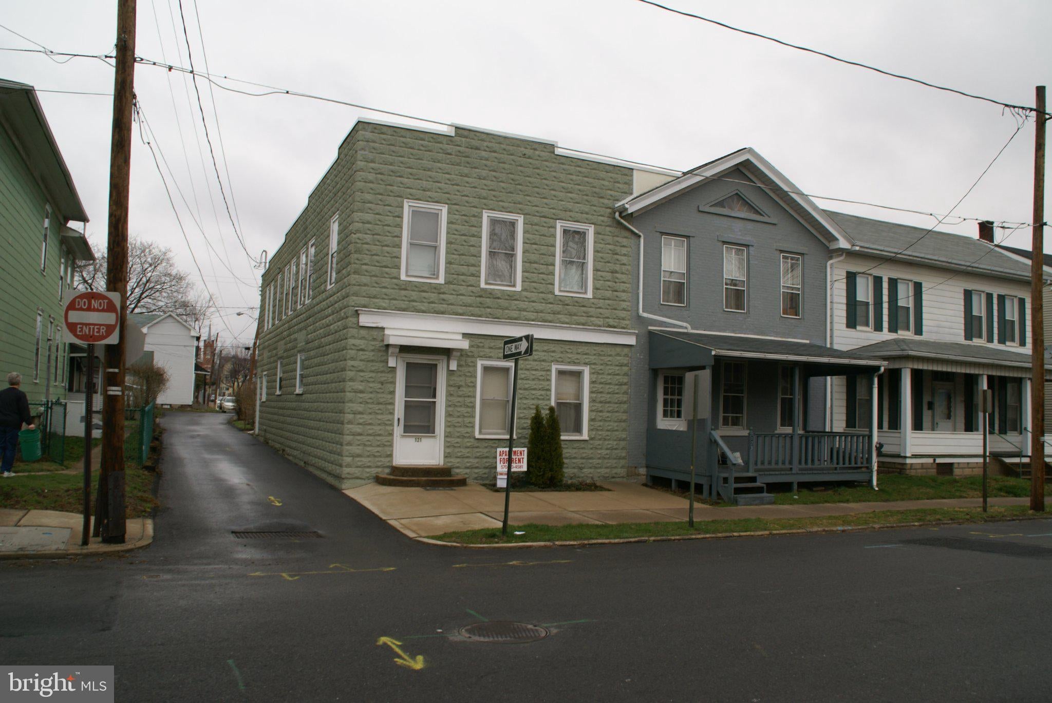 121 CENTER