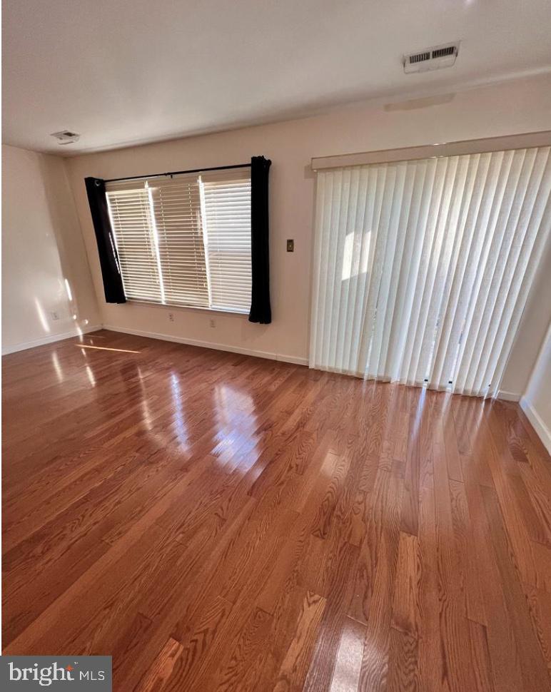 BROOKSTONE - Residential Lease