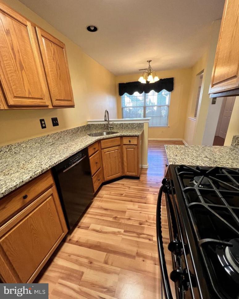 BROOKSTONE - Residential Lease