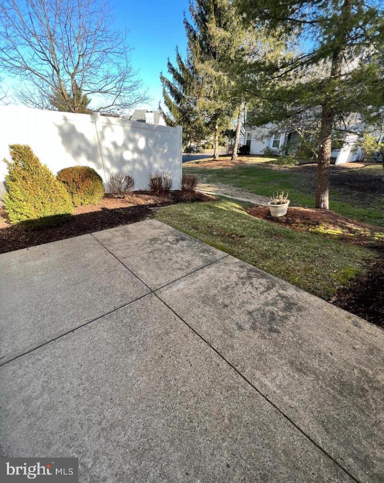 BROOKSTONE - Residential Lease