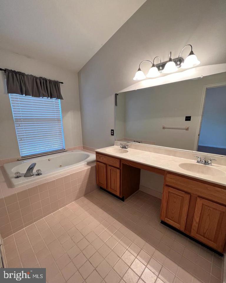 BROOKSTONE - Residential Lease