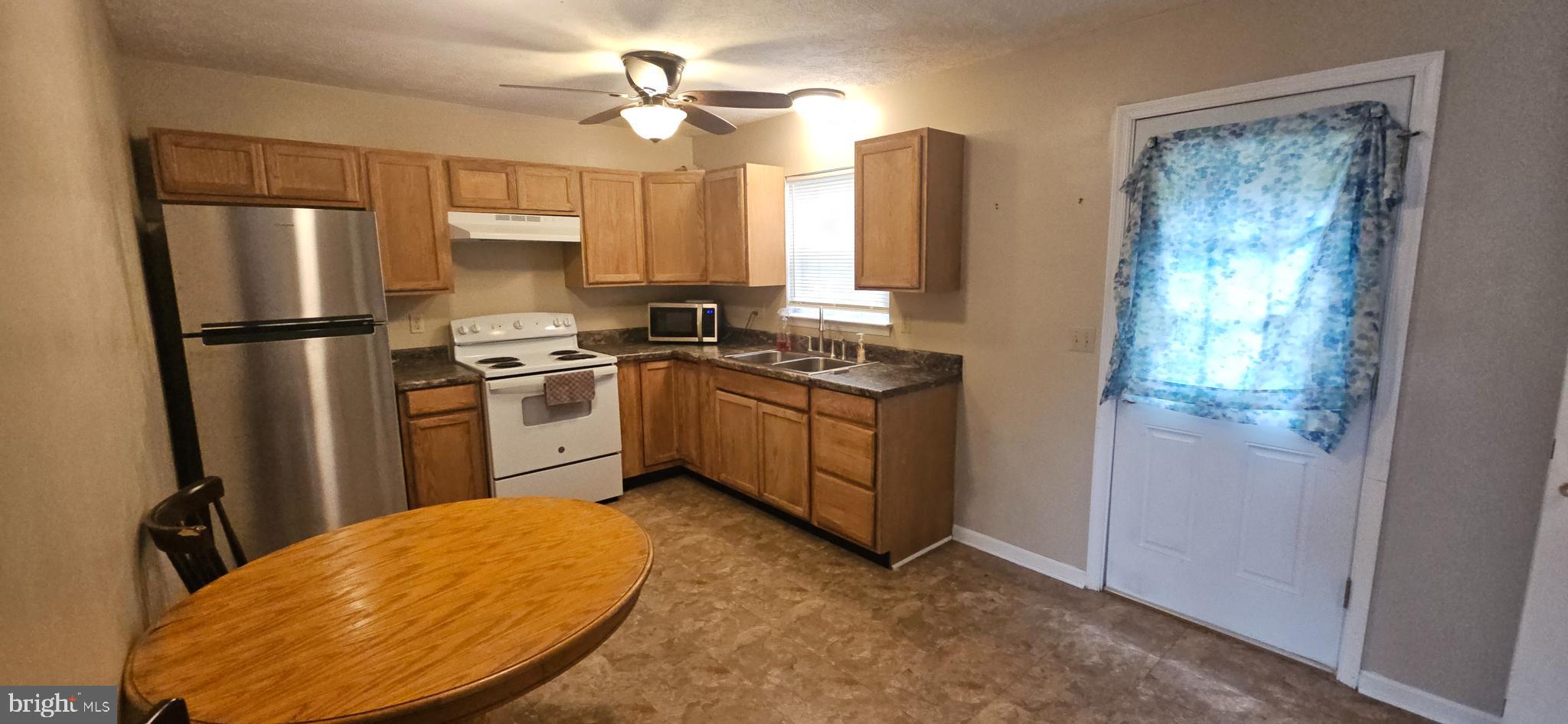 BROOKLAND HEIGHTS - Residential Lease