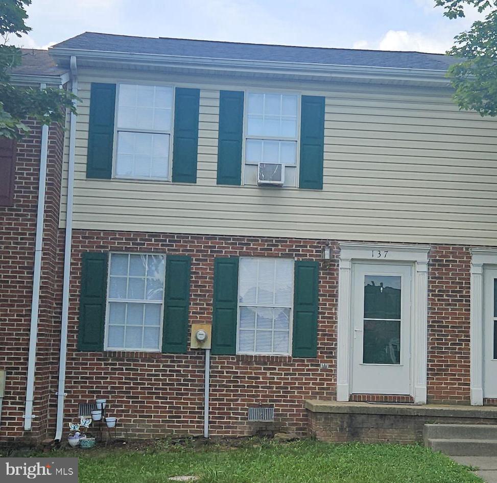 BROOKLAND HEIGHTS - Residential Lease