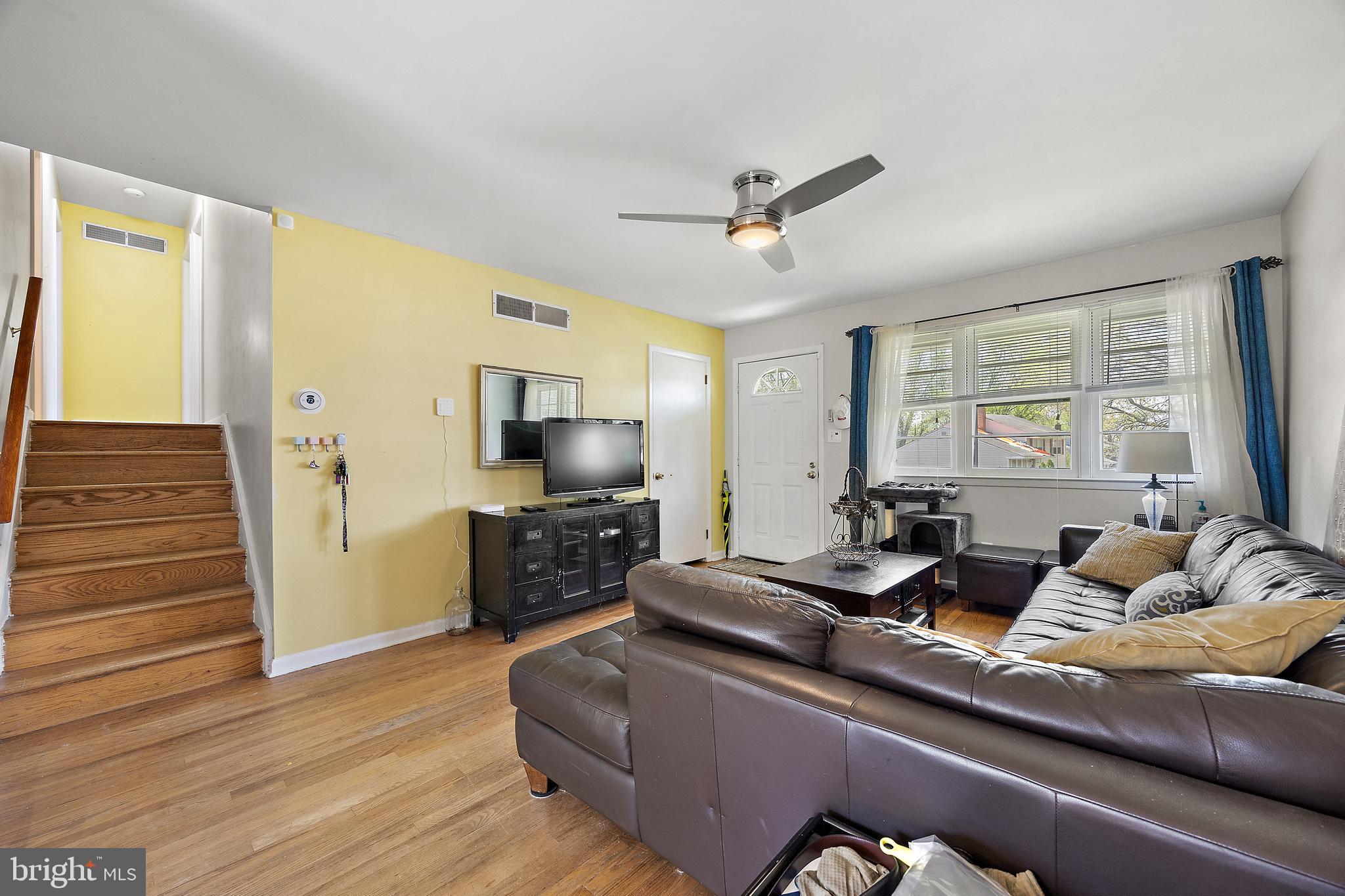 1313 GREENLEAF ROAD