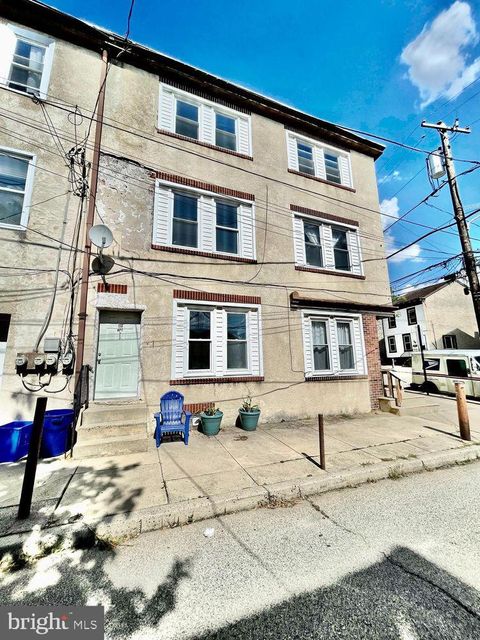 Condo For Rent - 158 Fountain Street #1<br/> PHILADELPHIA, PA 19127