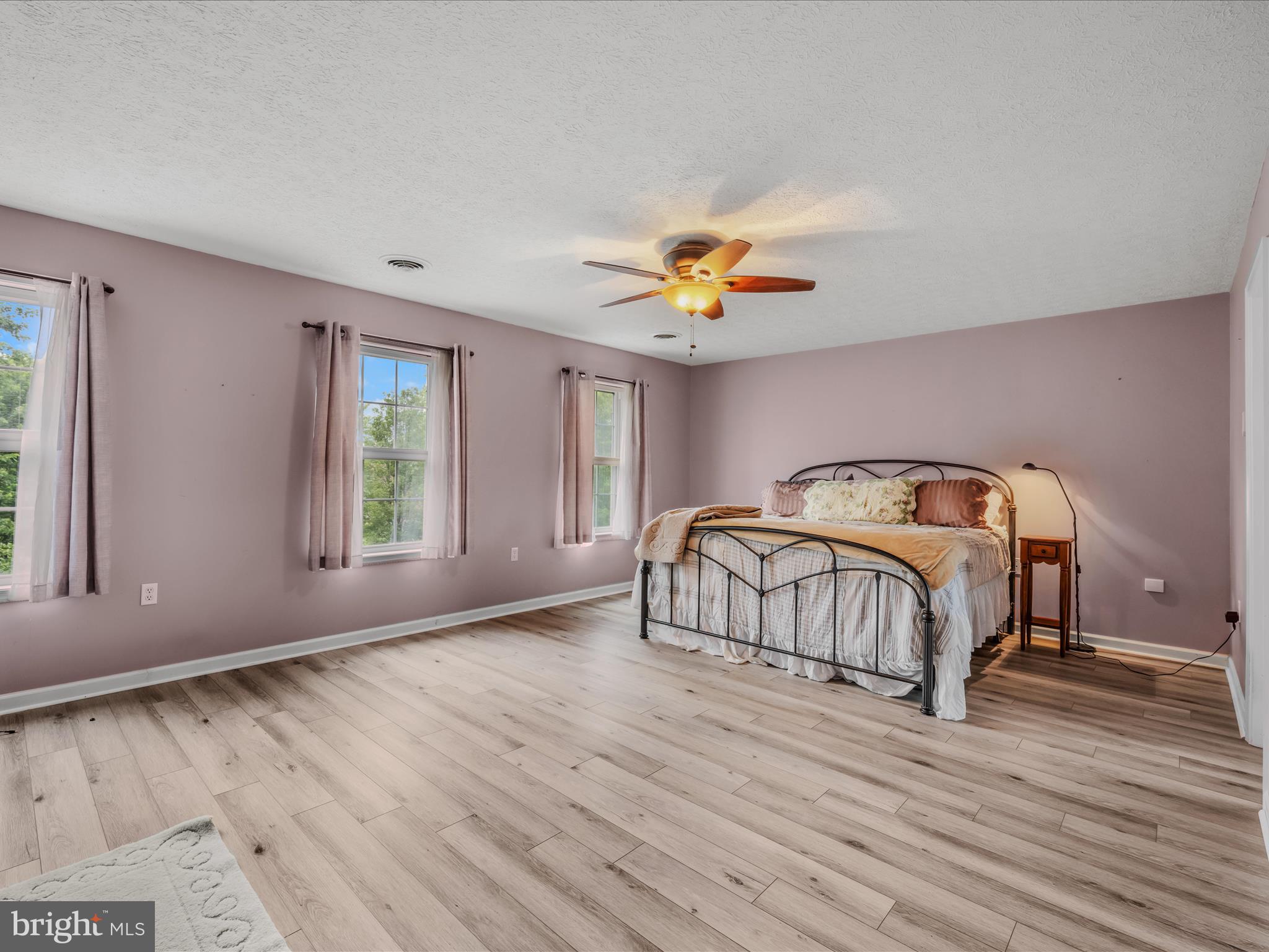 HOWARD SPEAKS - Residential