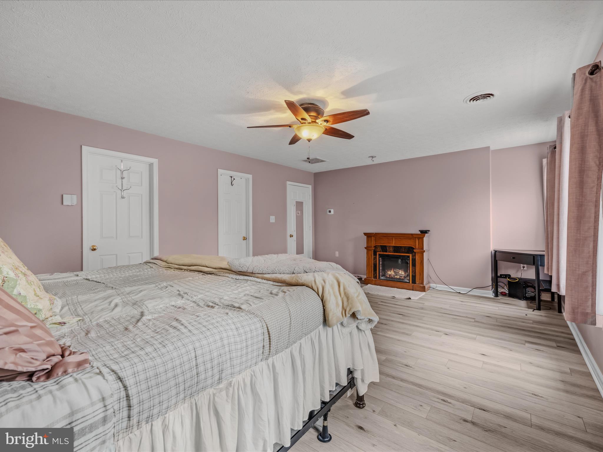 HOWARD SPEAKS - Residential