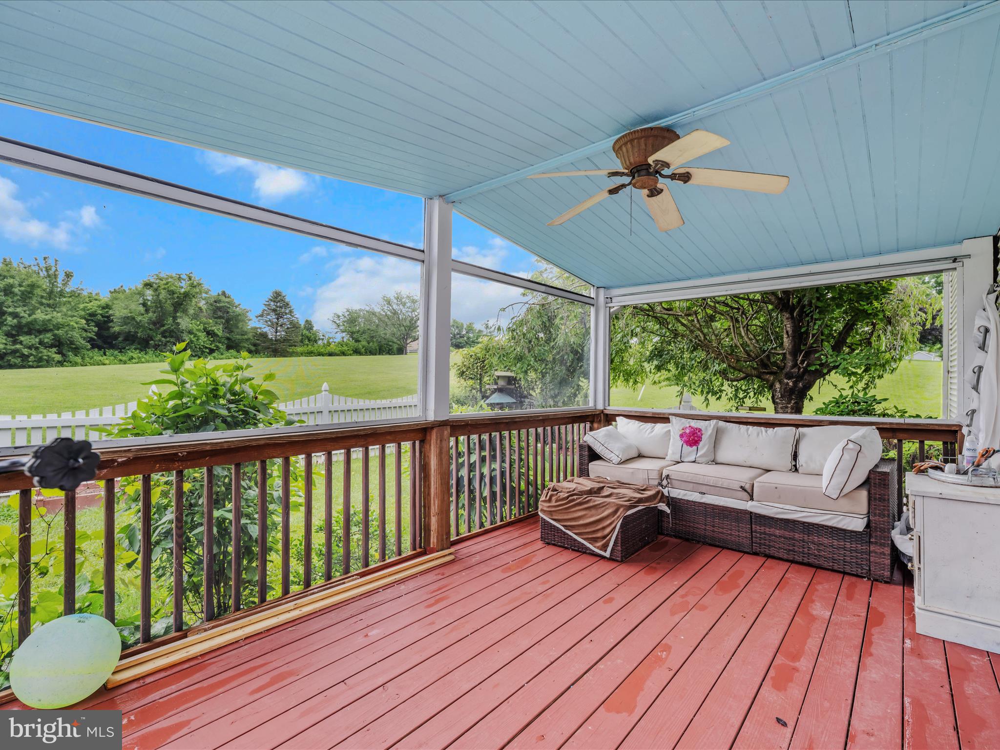 HOWARD SPEAKS - Residential