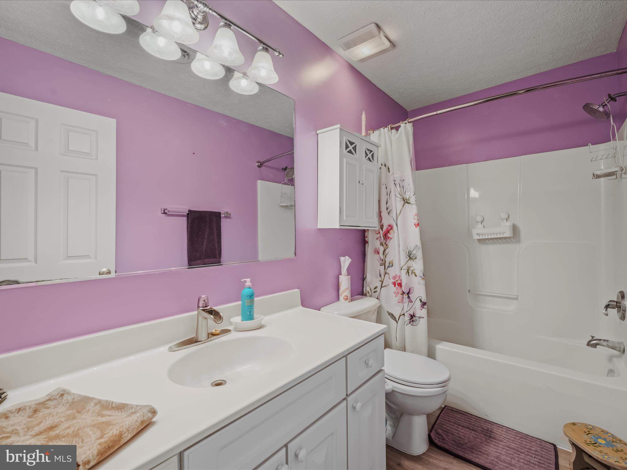 HOWARD SPEAKS - Residential