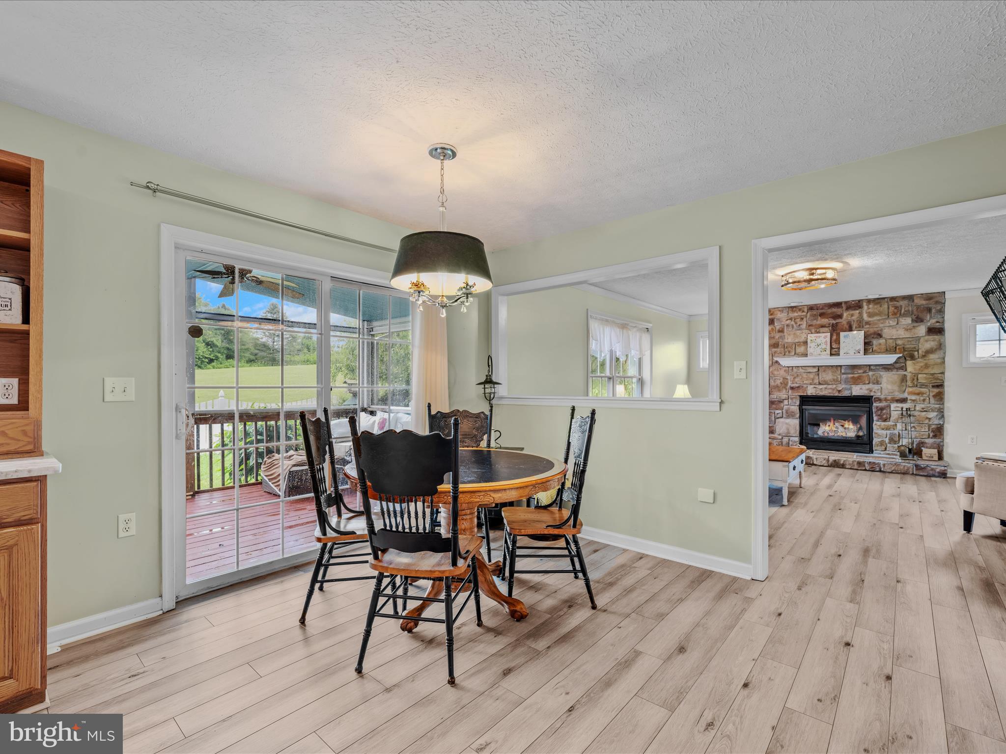 HOWARD SPEAKS - Residential