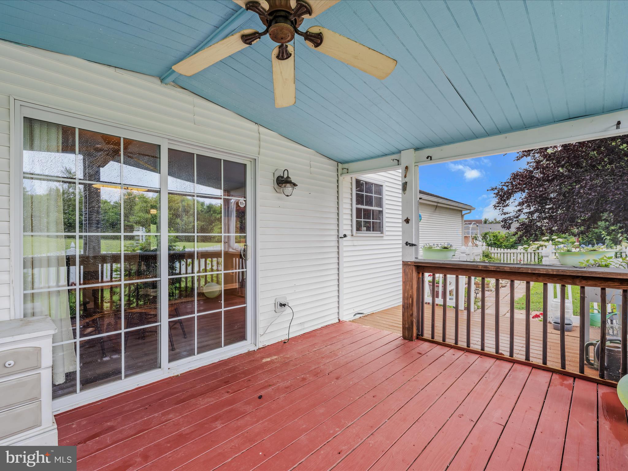 HOWARD SPEAKS - Residential