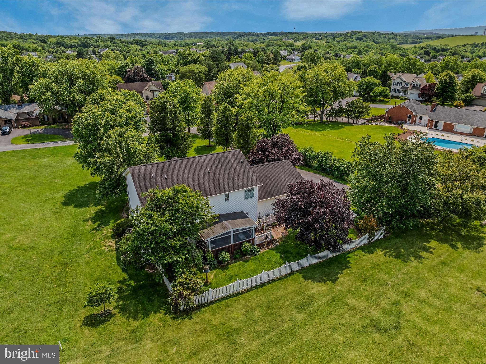 HOWARD SPEAKS - Residential