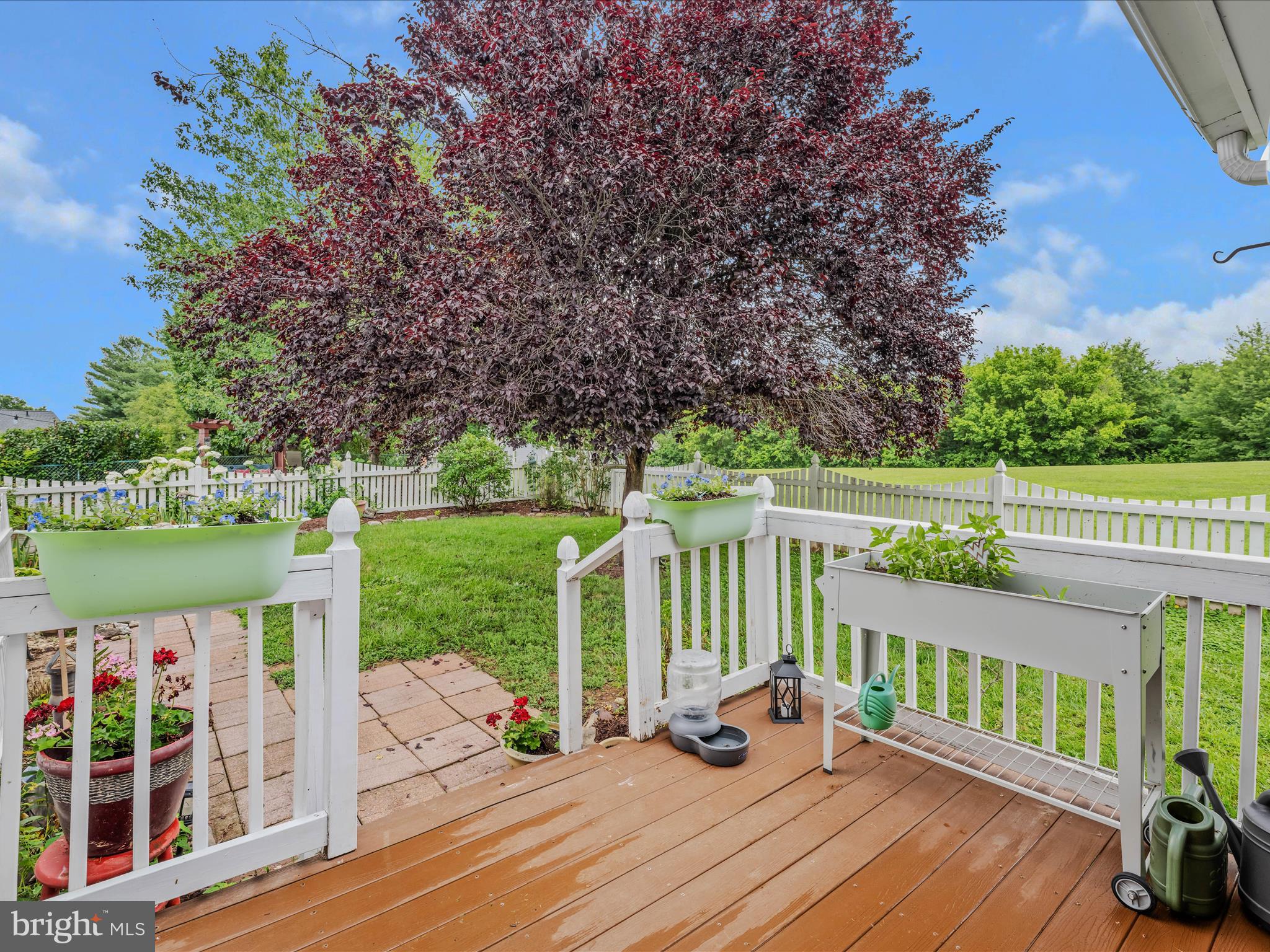 HOWARD SPEAKS - Residential