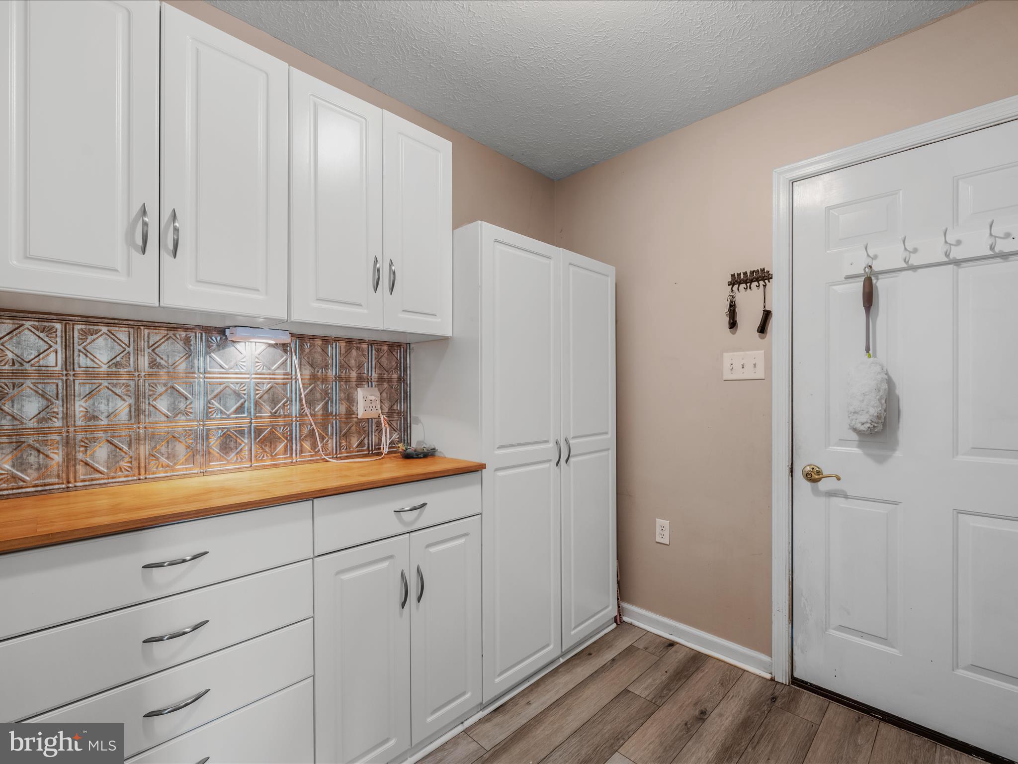 HOWARD SPEAKS - Residential