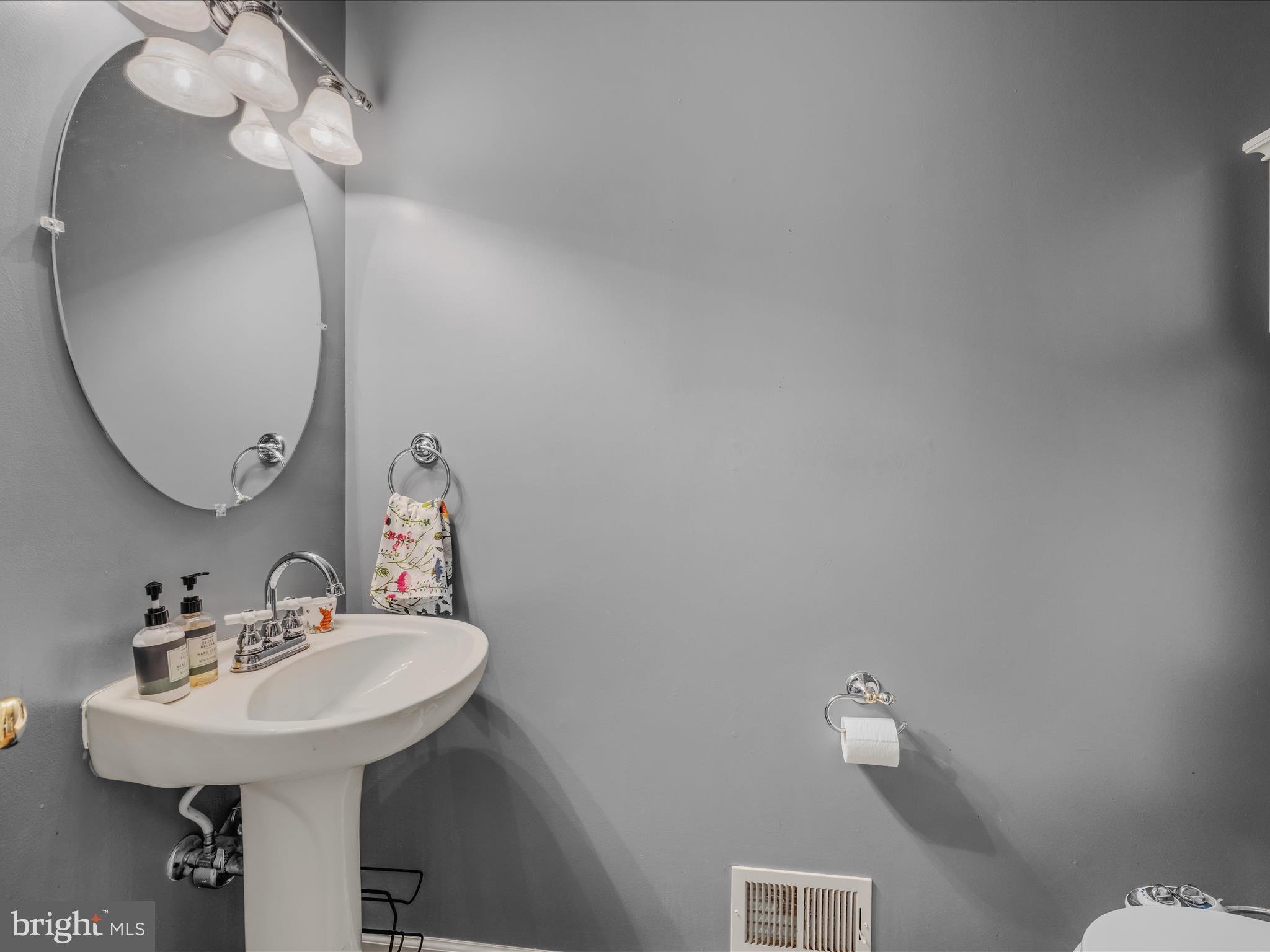 HOWARD SPEAKS - Residential