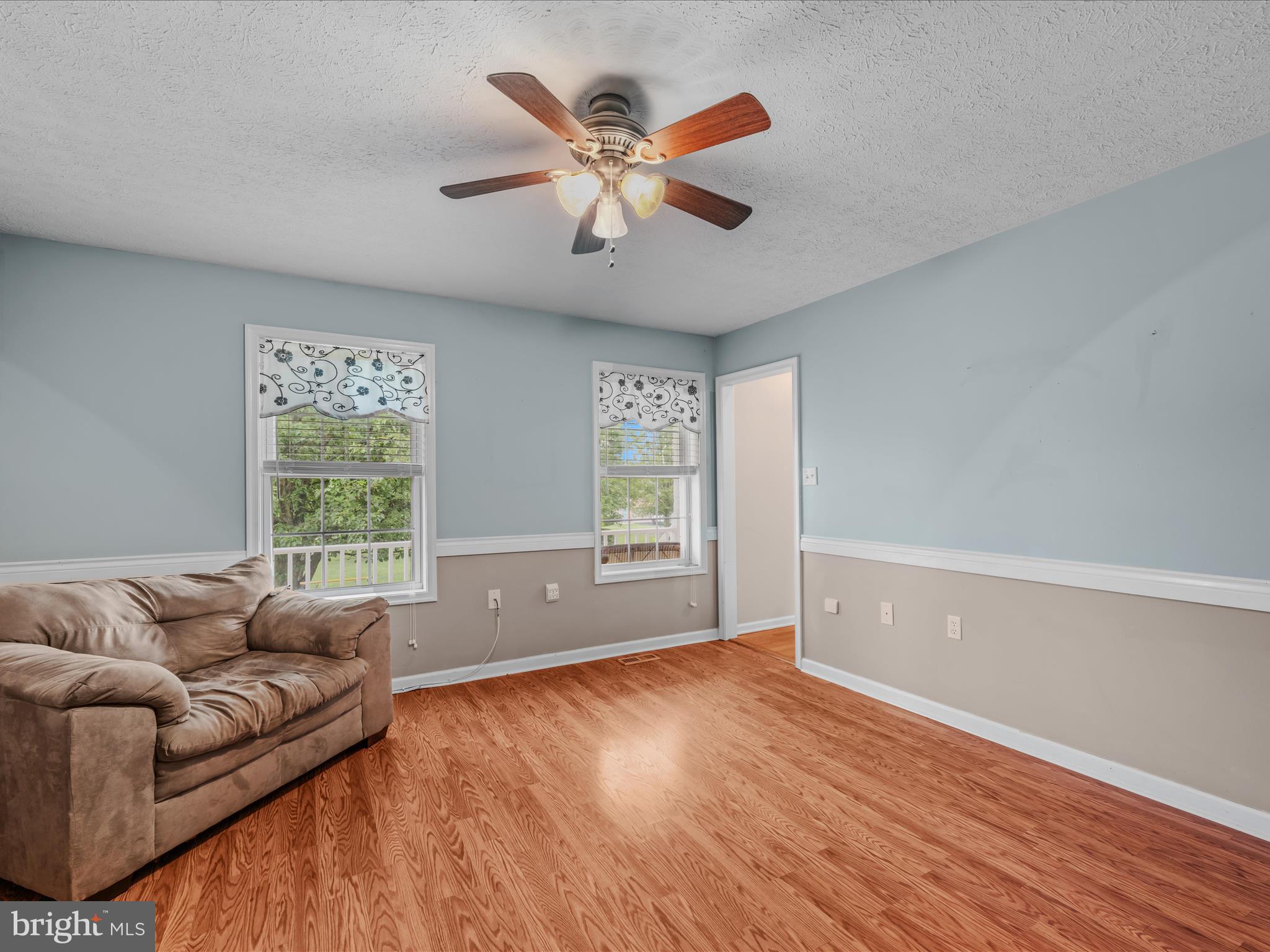 HOWARD SPEAKS - Residential