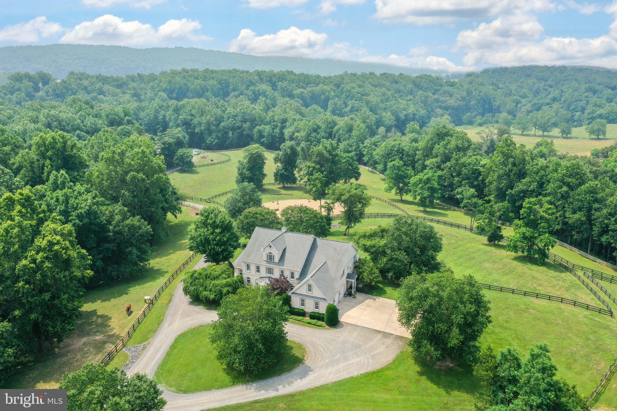 PAPER CHASE FARM - Residential