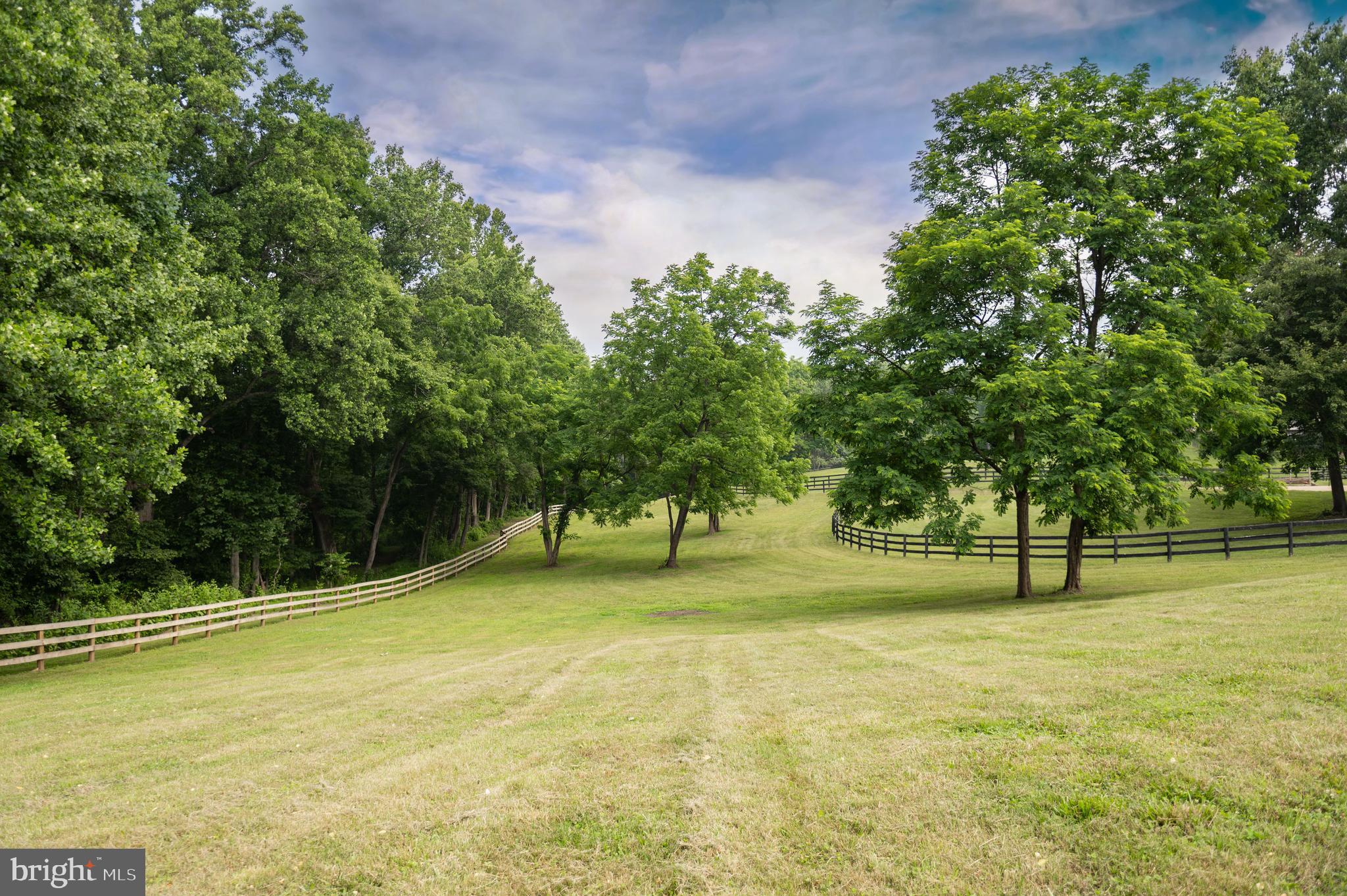 PAPER CHASE FARM - Residential