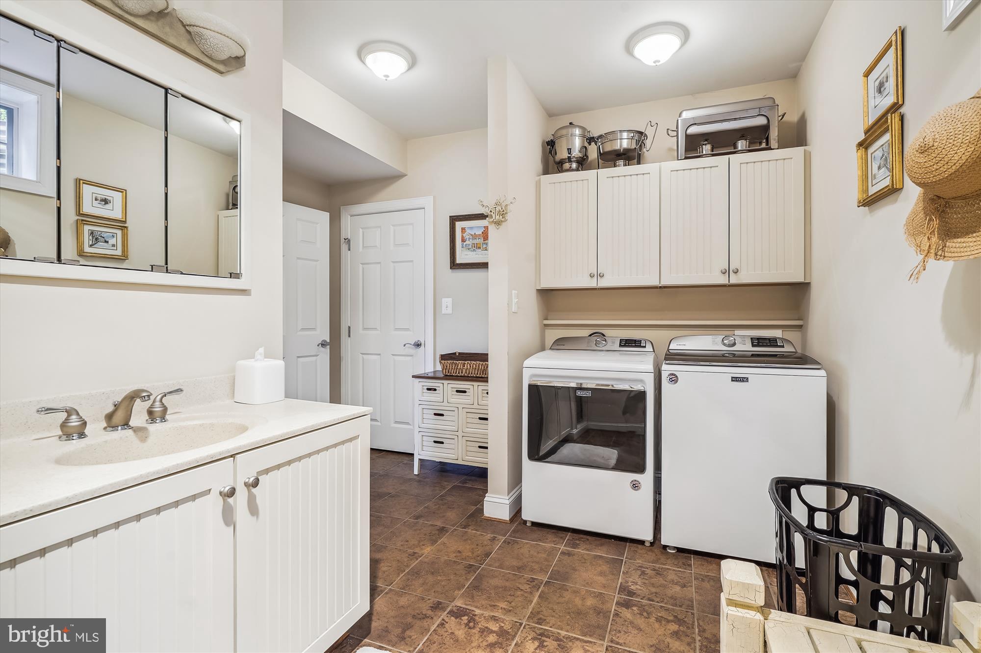 PAPER CHASE FARM - Residential