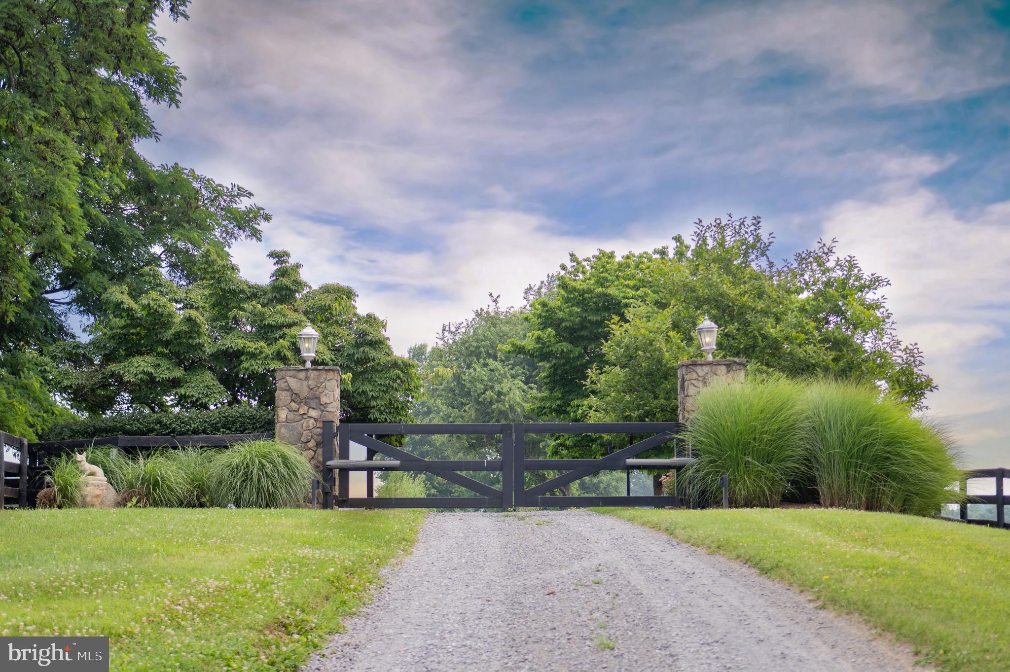 PAPER CHASE FARM - Residential