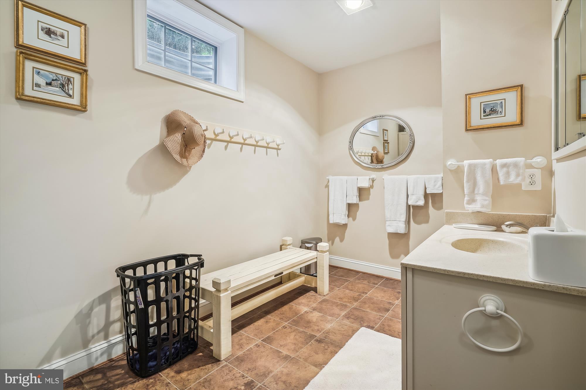 PAPER CHASE FARM - Residential