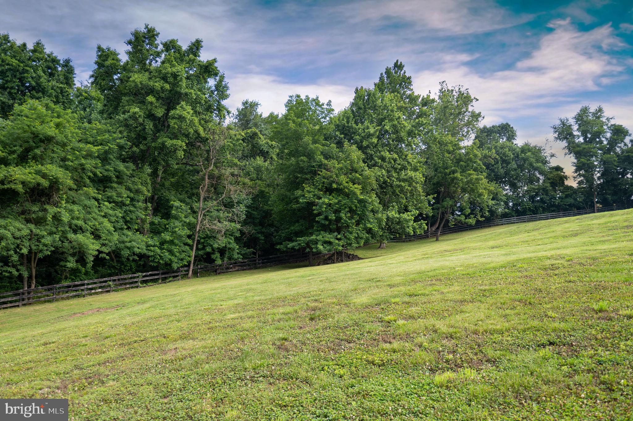 PAPER CHASE FARM - Residential