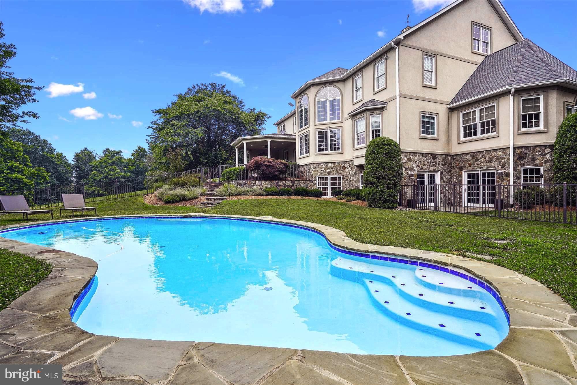 PAPER CHASE FARM - Residential