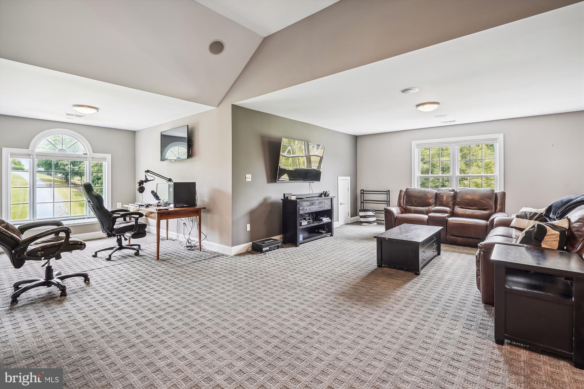 PAPER CHASE FARM - Residential