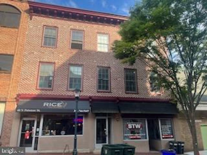 Updated spacious studio apartment, large bathroom, washer and dryer. Kitchen with hardwood floors. Brick wall accent. Convenient to public transportation Available now.