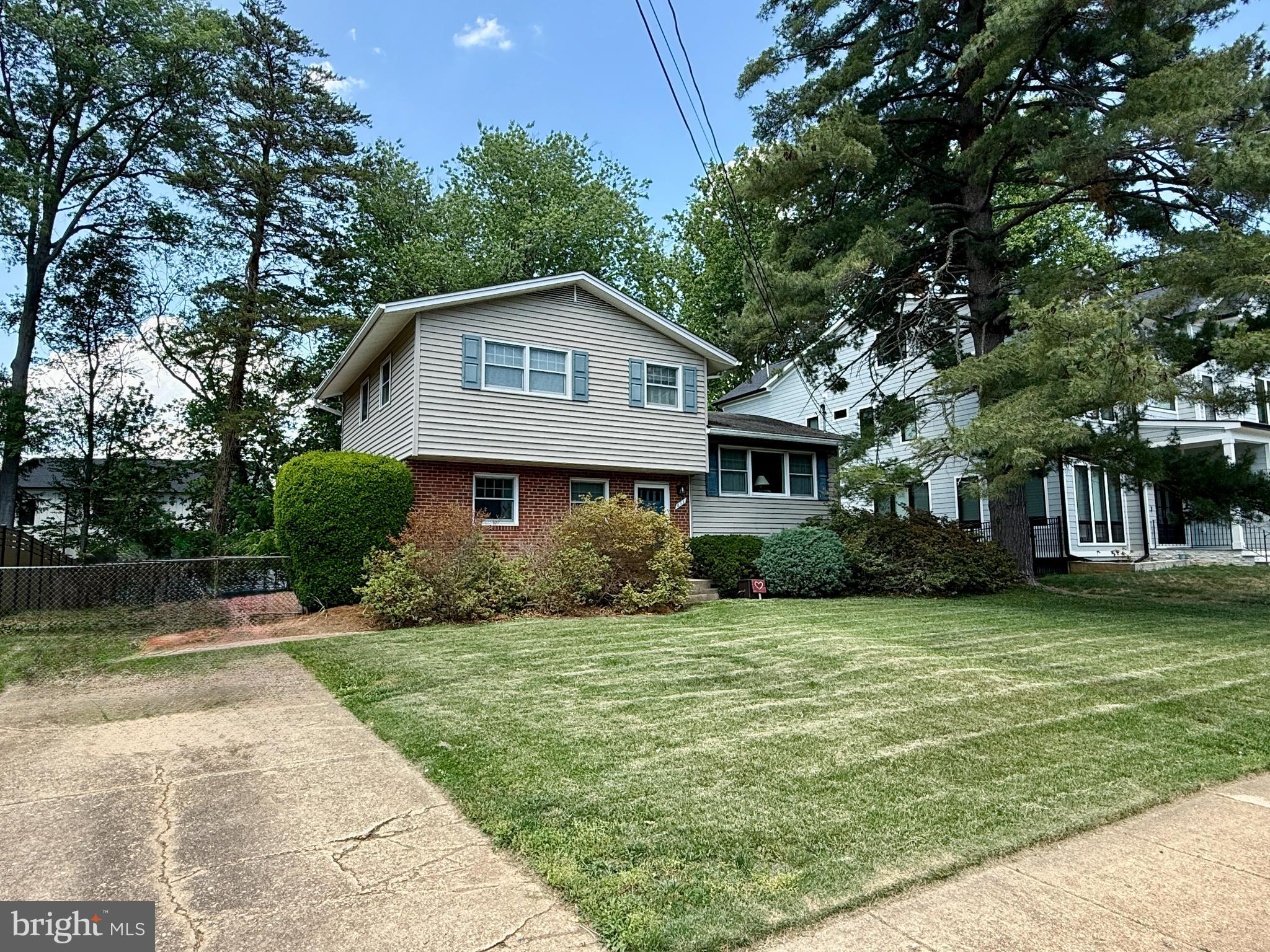 VIENNA WOODS - Residential