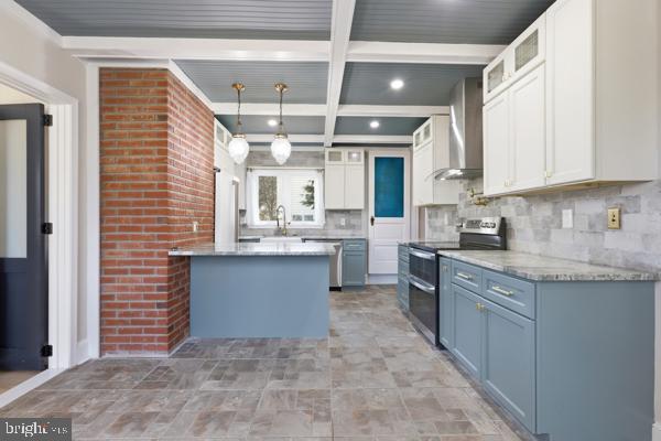 LANGHORNE MANOR - Residential