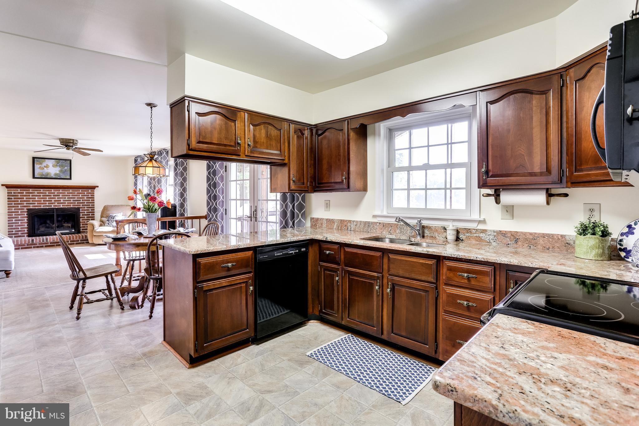 GLENELG MANOR - Residential