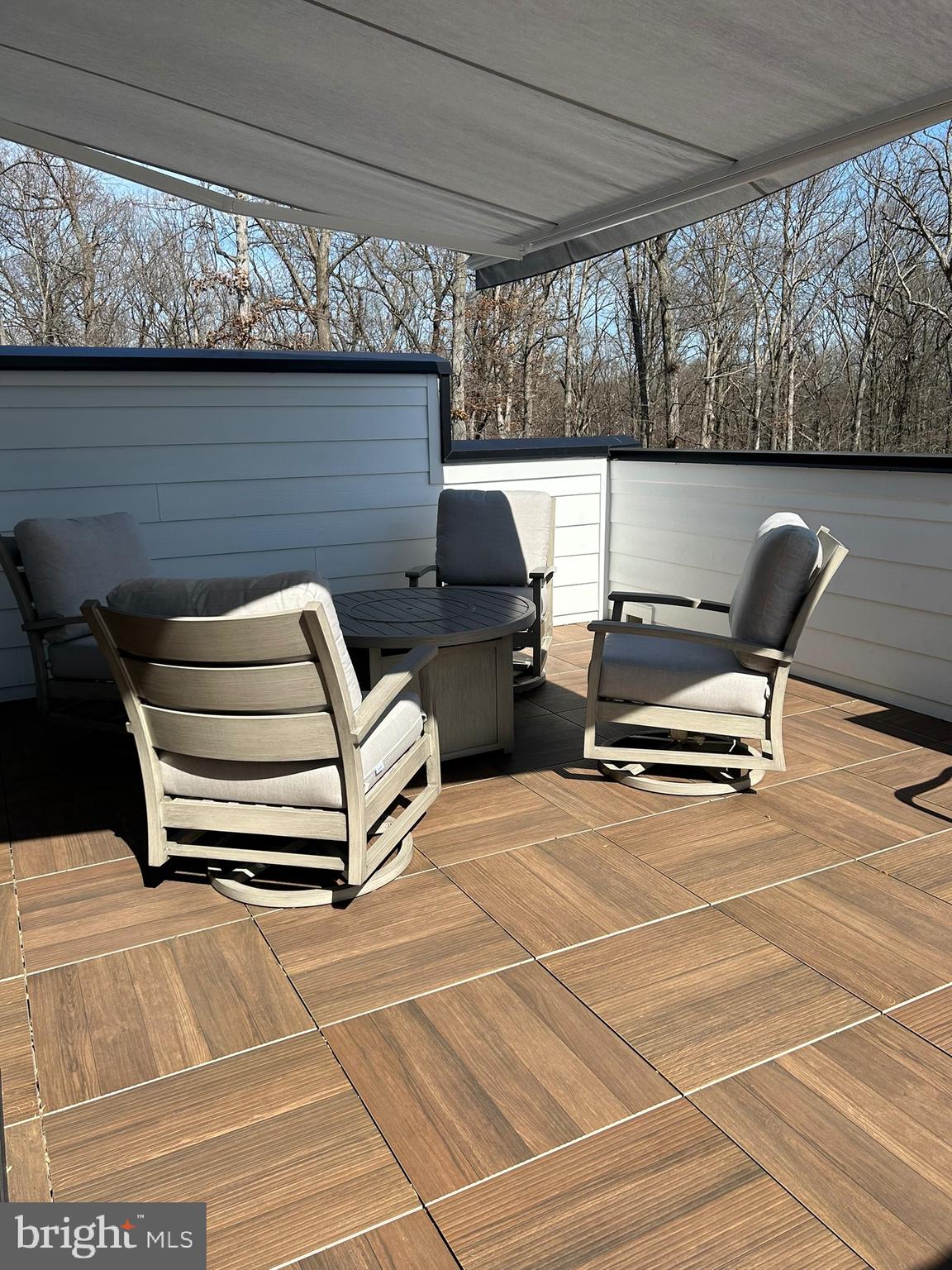 PT ROCKVILLE OUT RES 3 - Residential