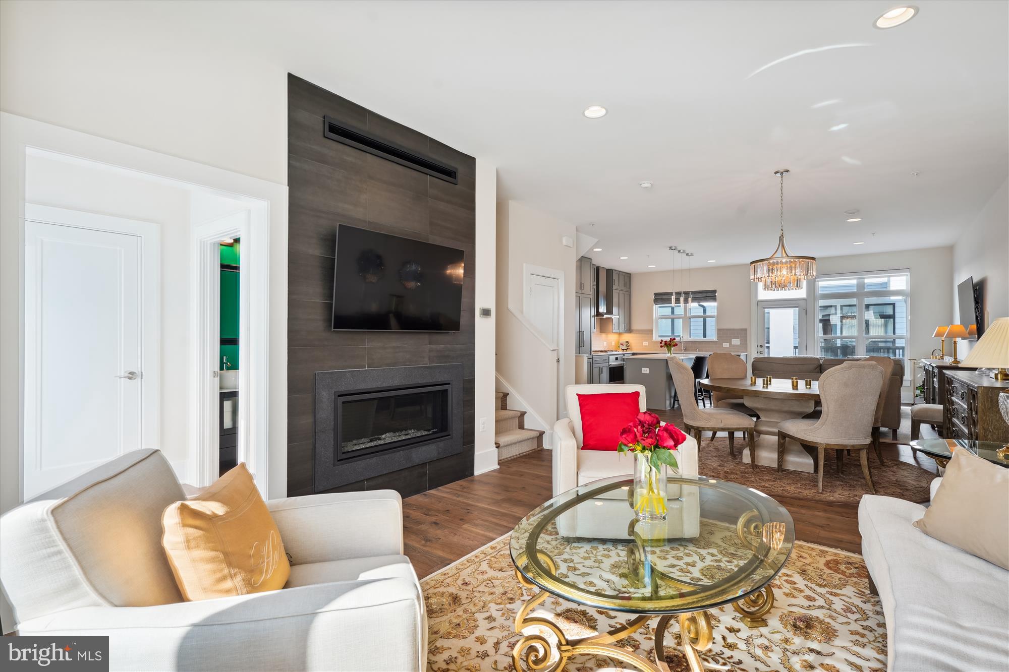 PT ROCKVILLE OUT RES 3 - Residential