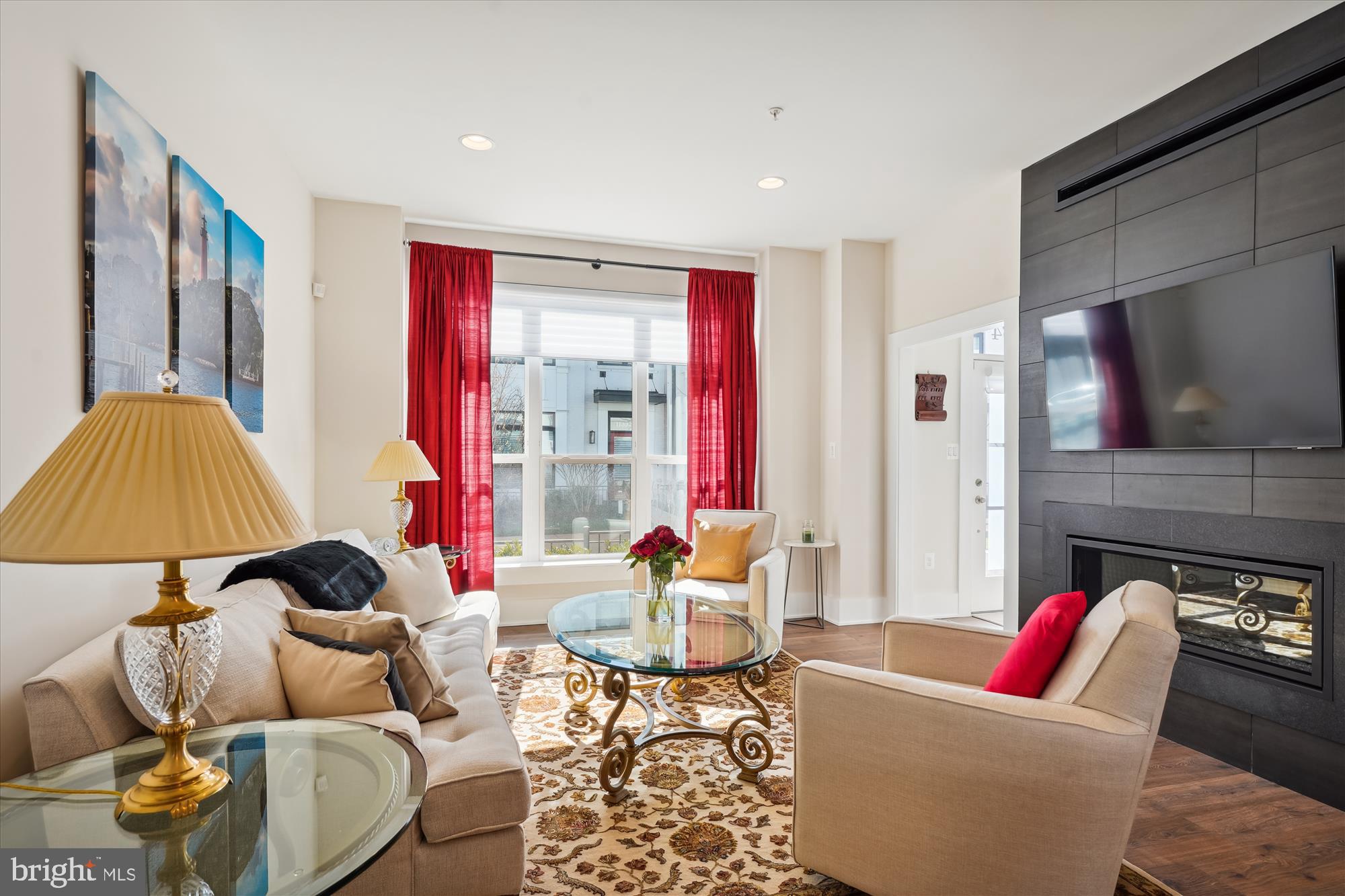 PT ROCKVILLE OUT RES 3 - Residential