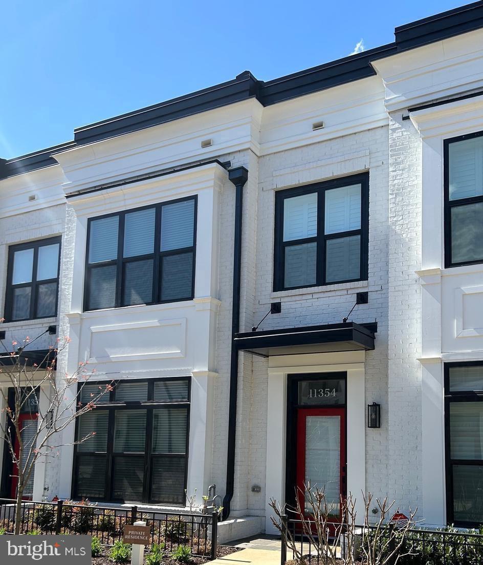 PT ROCKVILLE OUT RES 3 - Residential