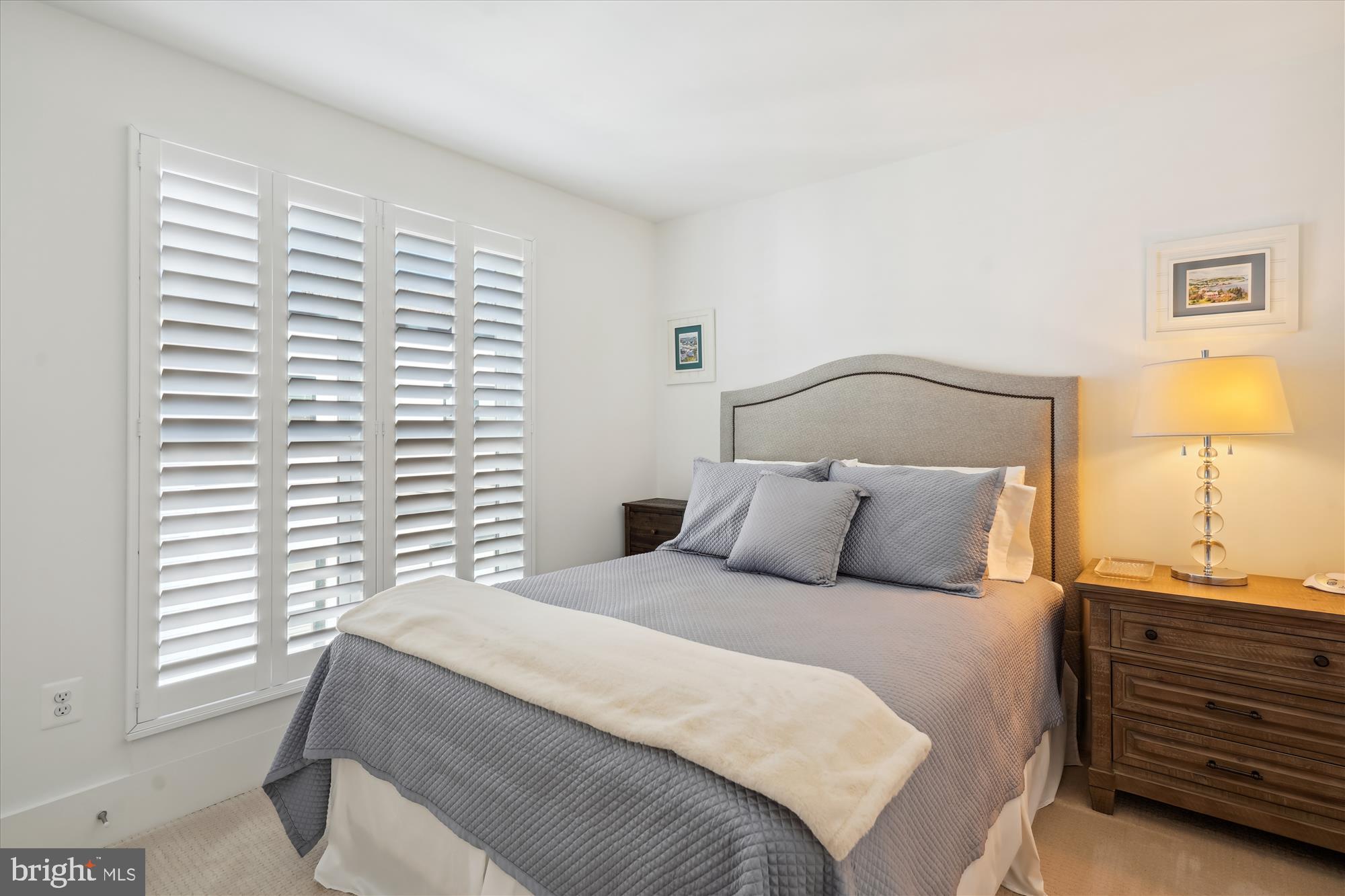 PT ROCKVILLE OUT RES 3 - Residential