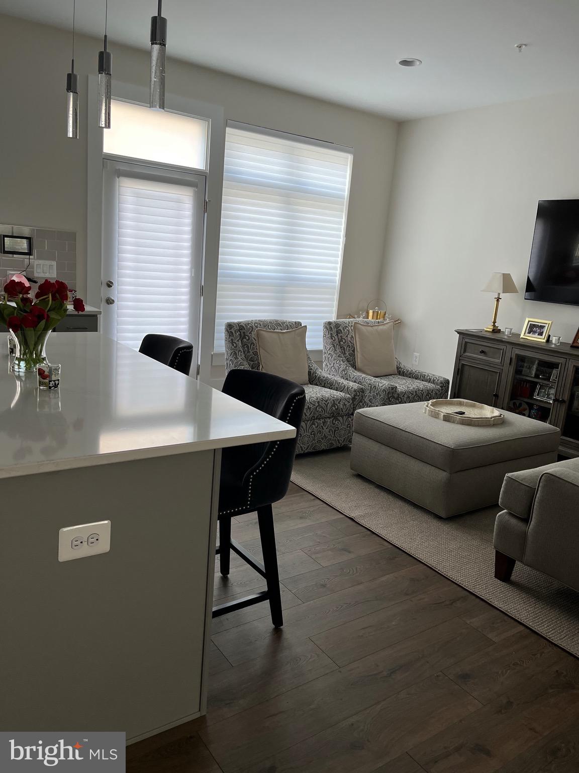 PT ROCKVILLE OUT RES 3 - Residential