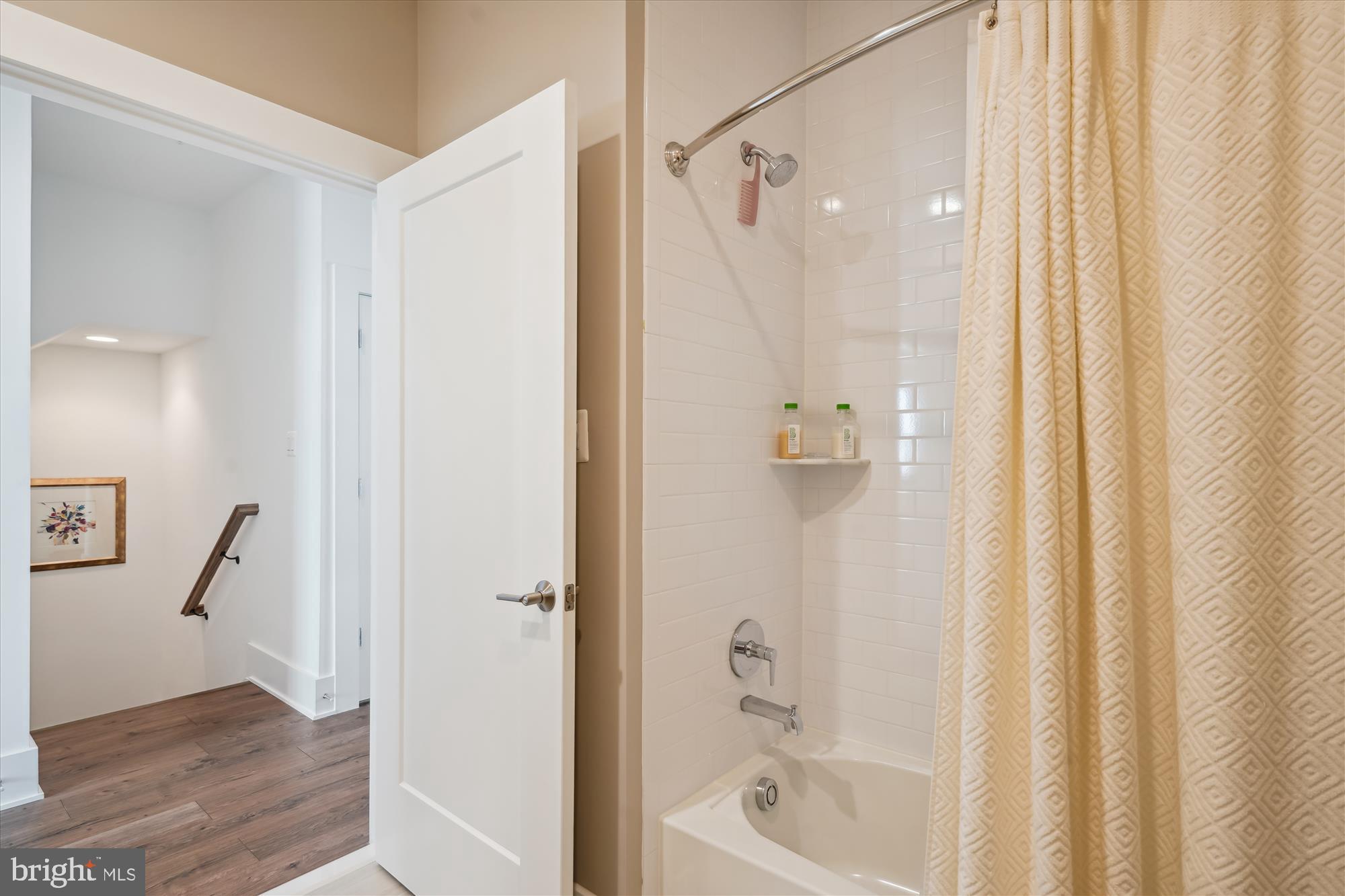 PT ROCKVILLE OUT RES 3 - Residential