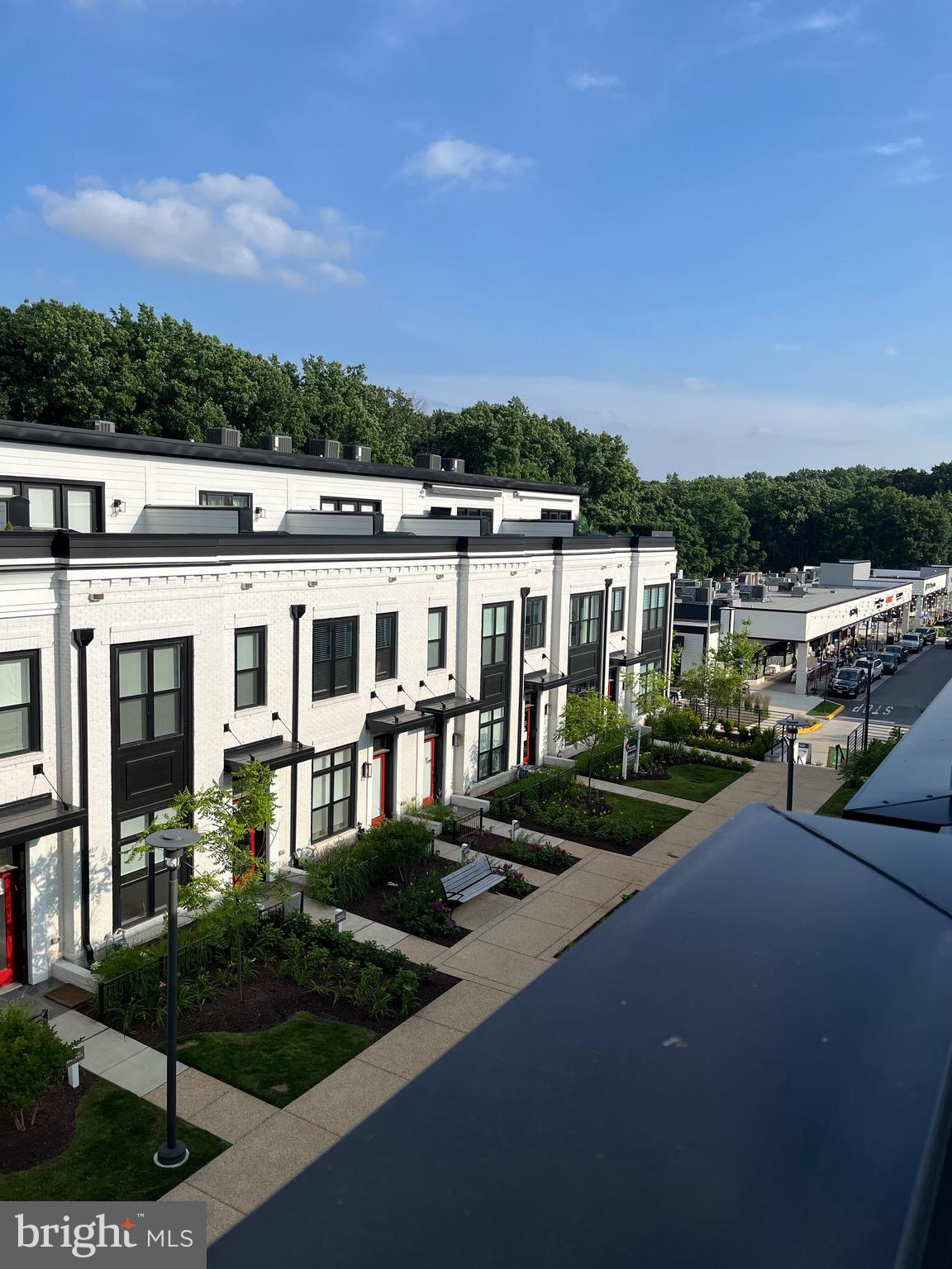 PT ROCKVILLE OUT RES 3 - Residential