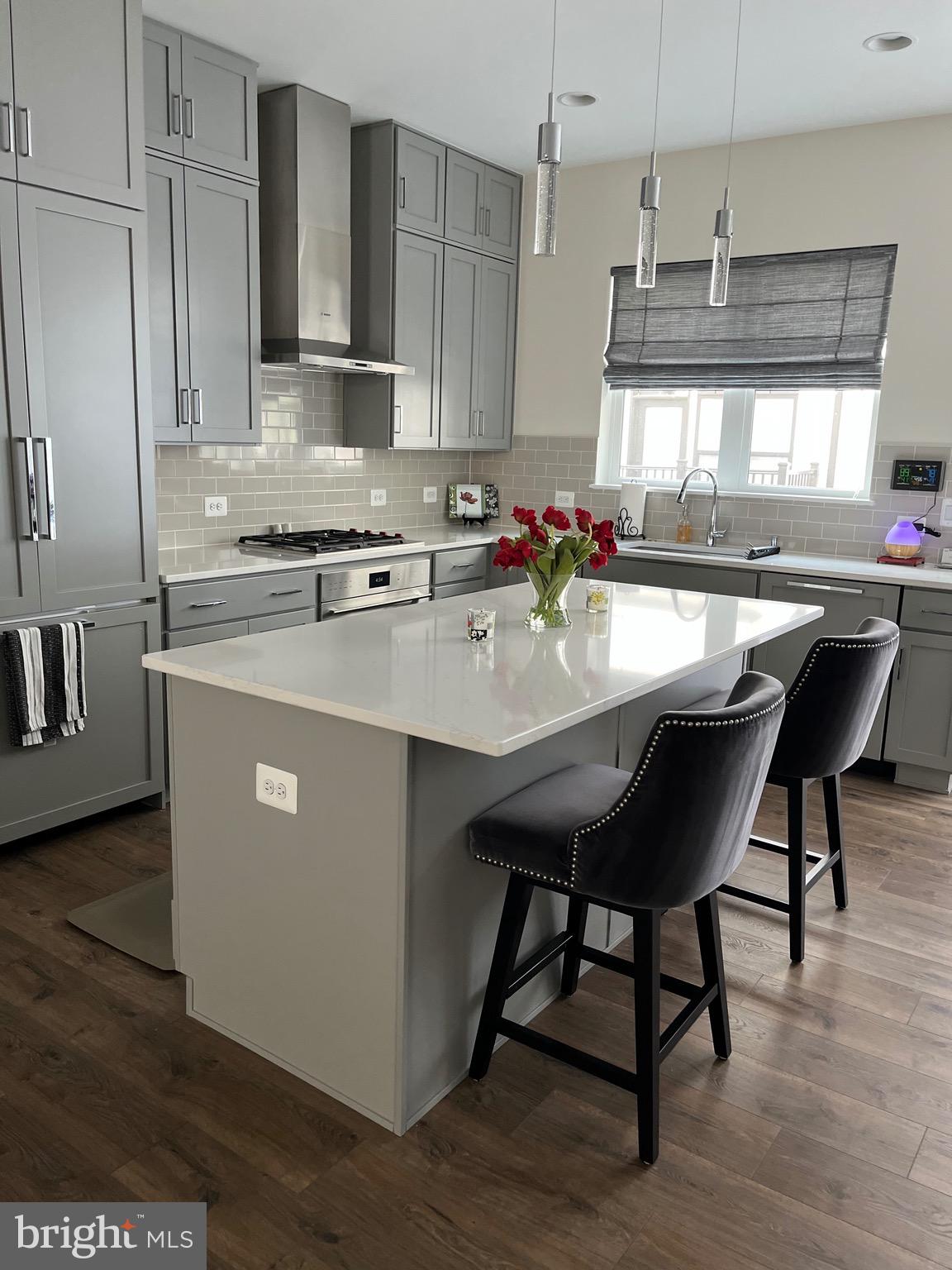 PT ROCKVILLE OUT RES 3 - Residential