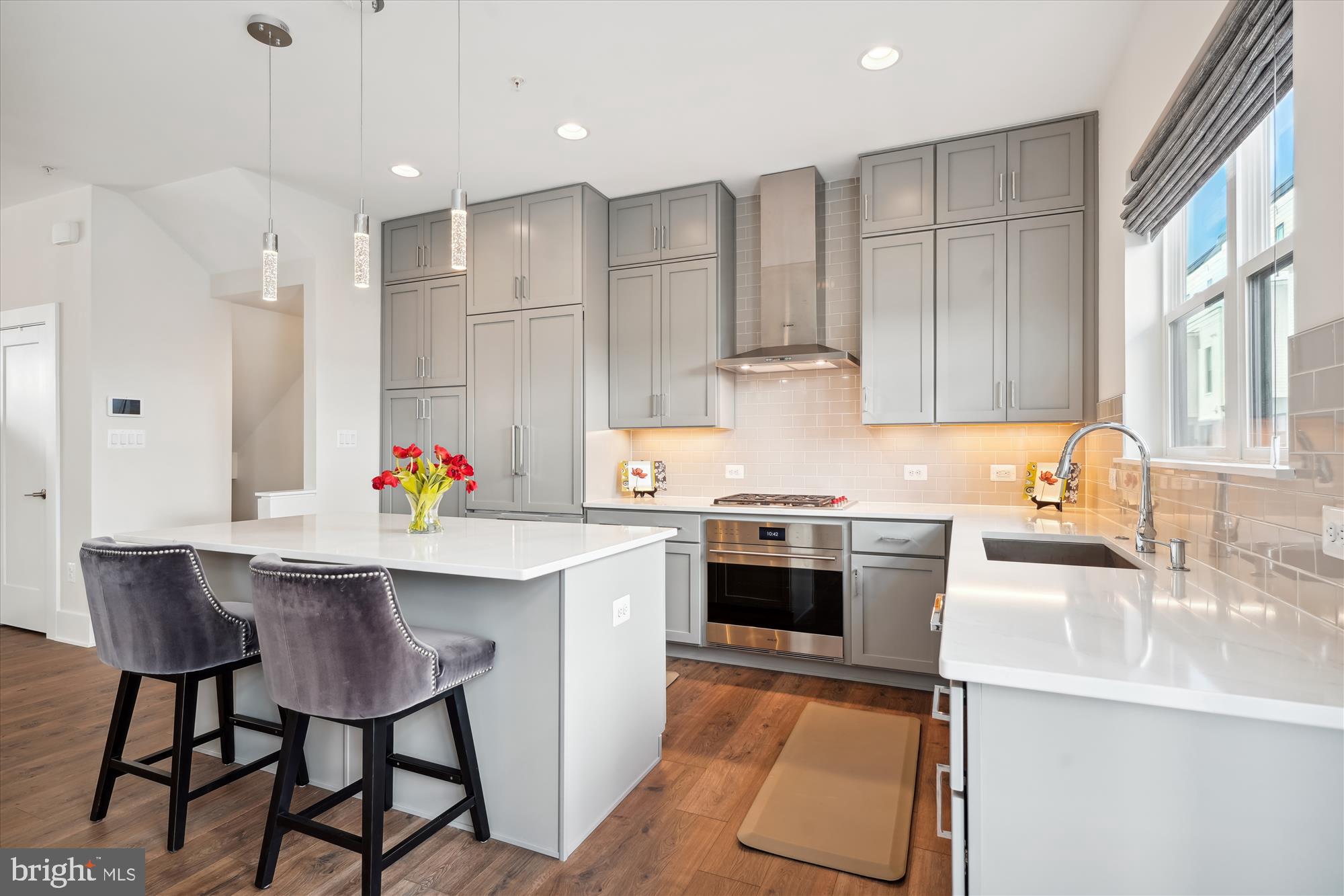 PT ROCKVILLE OUT RES 3 - Residential