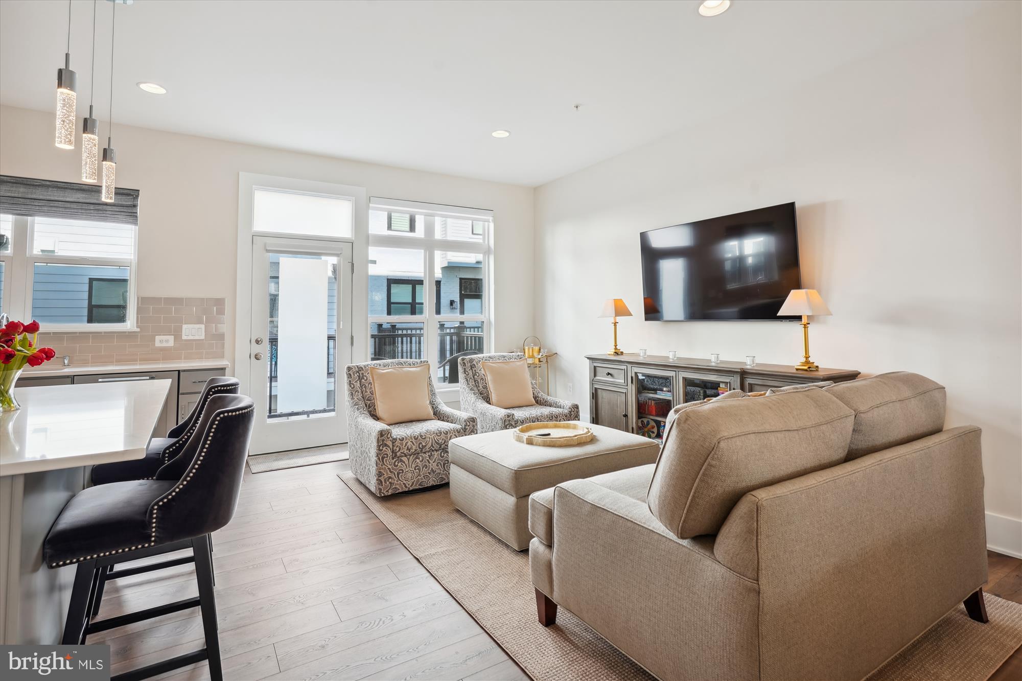 PT ROCKVILLE OUT RES 3 - Residential