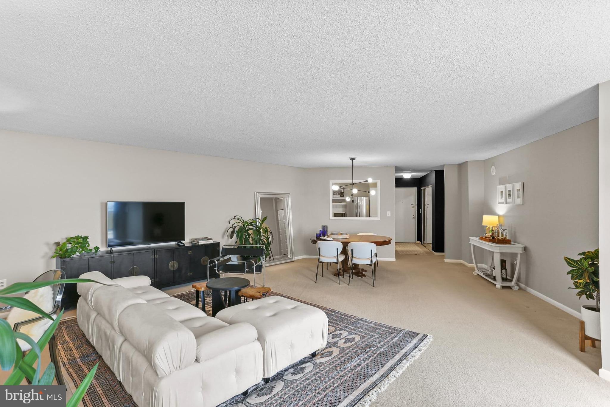 RIDGELY TOWSON CENTER - Residential