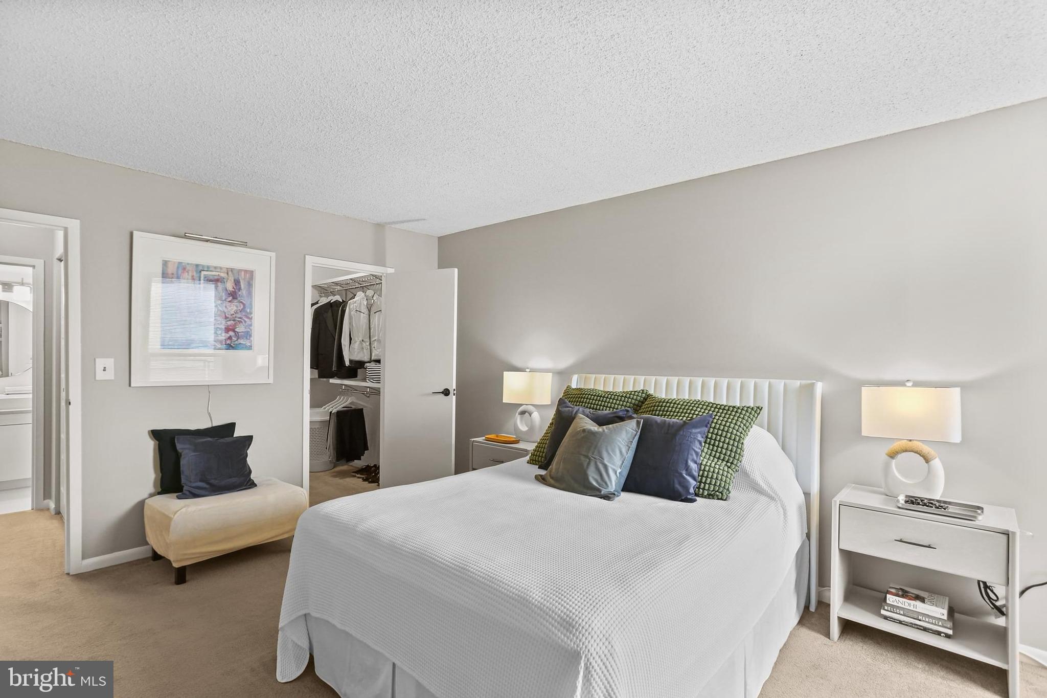 RIDGELY TOWSON CENTER - Residential