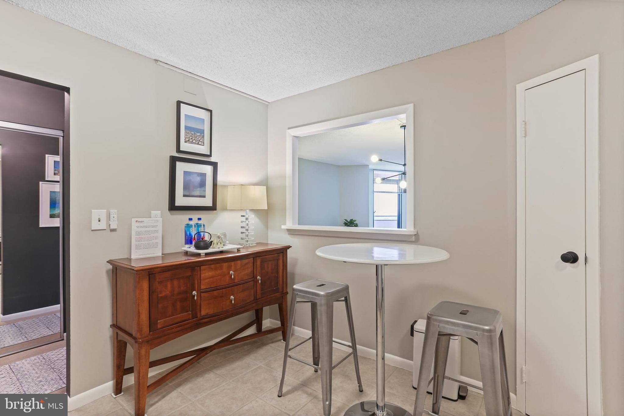 RIDGELY TOWSON CENTER - Residential