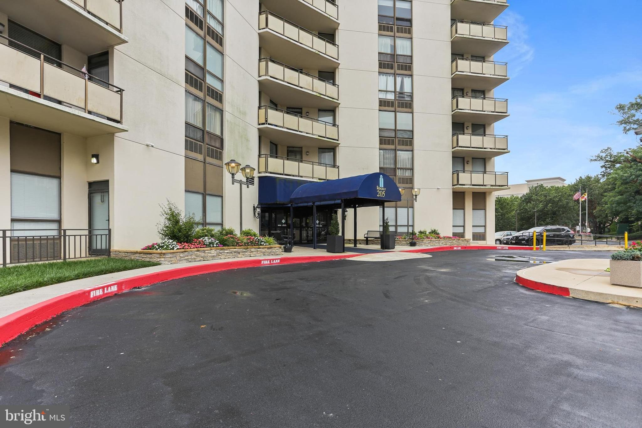 RIDGELY TOWSON CENTER - Residential